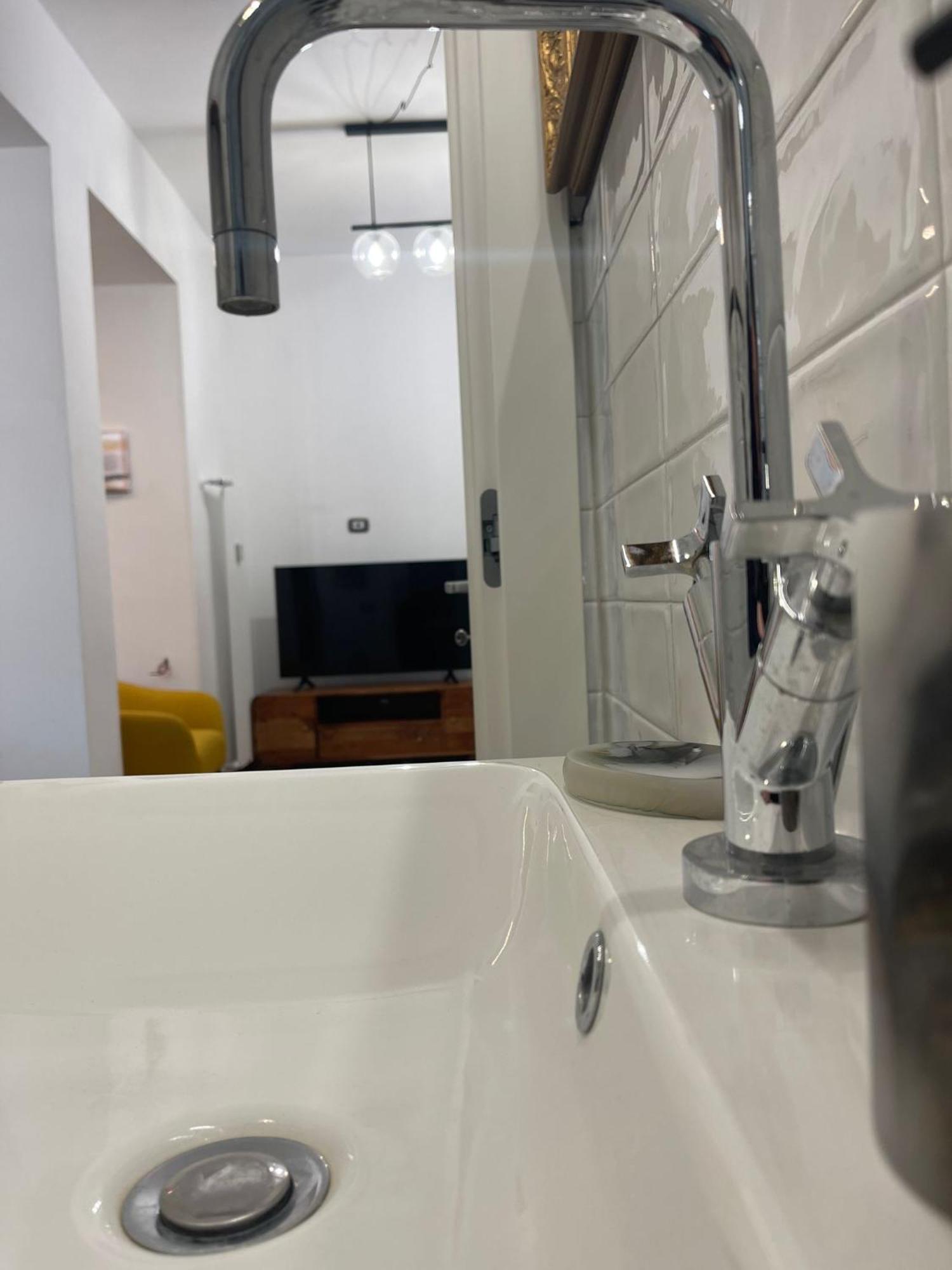 Appartamento Lombardo'S Family - Free Private Parking 700M From The Station! La Spezia Esterno foto