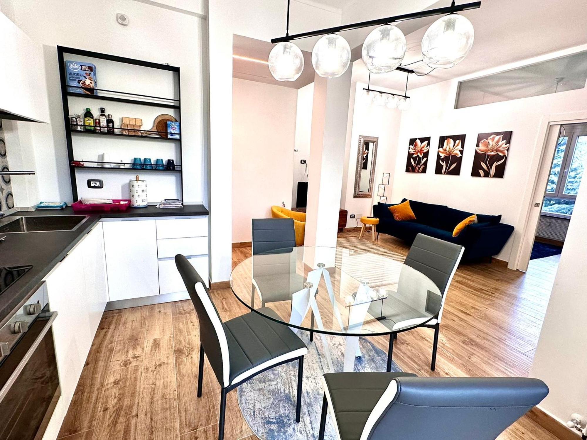 Appartamento Lombardo'S Family - Free Private Parking 700M From The Station! La Spezia Esterno foto