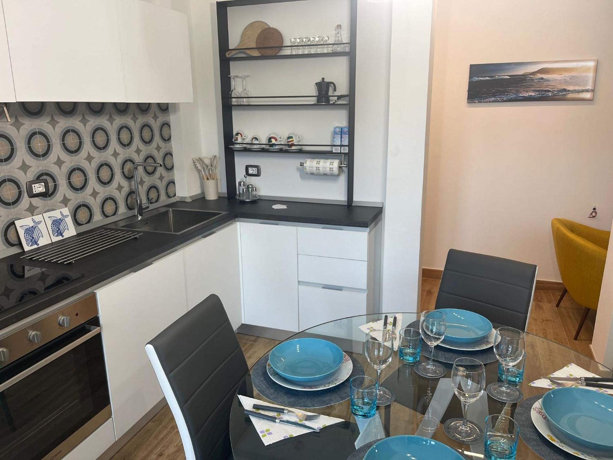 Appartamento Lombardo'S Family - Free Private Parking 700M From The Station! La Spezia Esterno foto